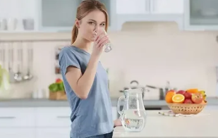 Потреба да пије воду на дијети